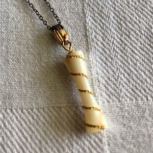 MOTHER-OF-PEARL pendant necklace, Estate Vintage, 18"